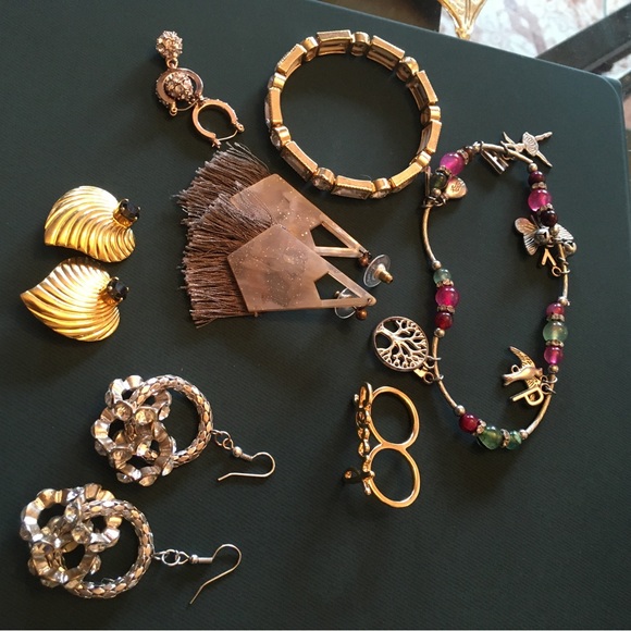 Jewelry Bundle: 8 pieces: 3 Earrings, 1 anklet, 1 ring, 1 bracelet, 1 bangle ✂️ - Picture 1 of 16